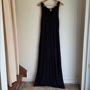 Black Old Navy Maxi Dress - size L